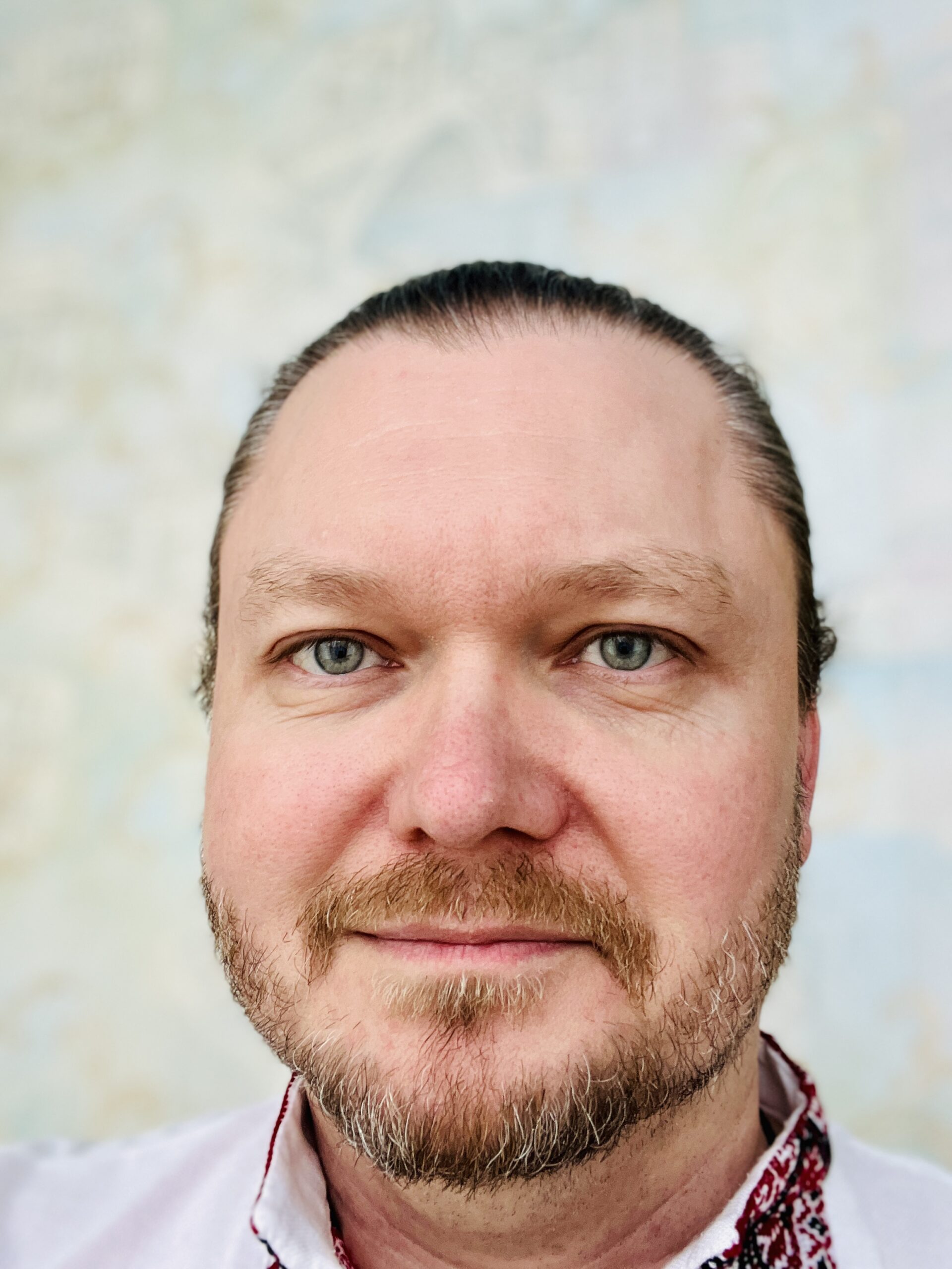 Хто святкує миколая